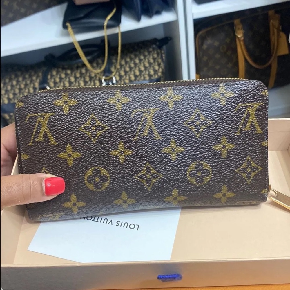 Louis Vuitton Brown and Gold Monogram Zipper Wallet with box a condition